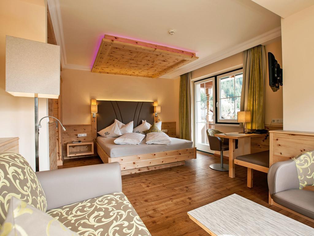 Wohlfühl Hotel Robert - Ihr Bed&Breakfast in Mayrhofen Exterior foto